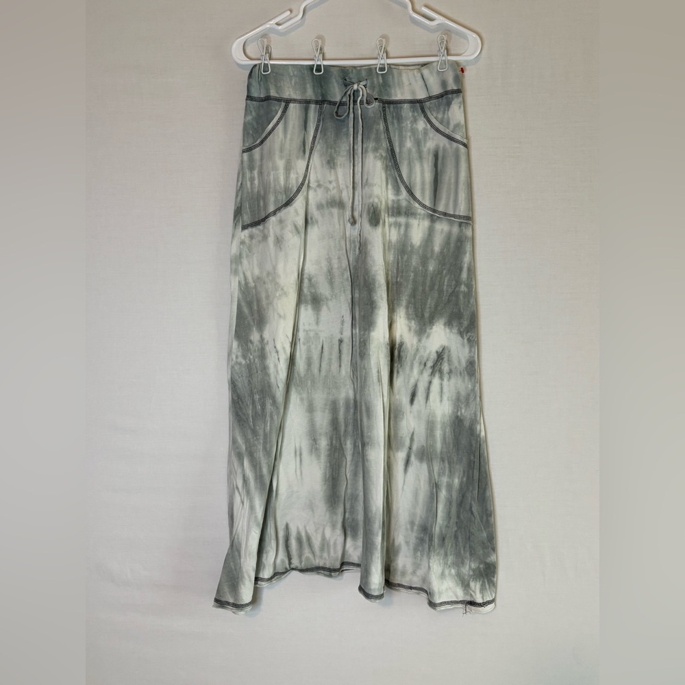 Gray and White A-Line Maxi Skirt with Tie Front